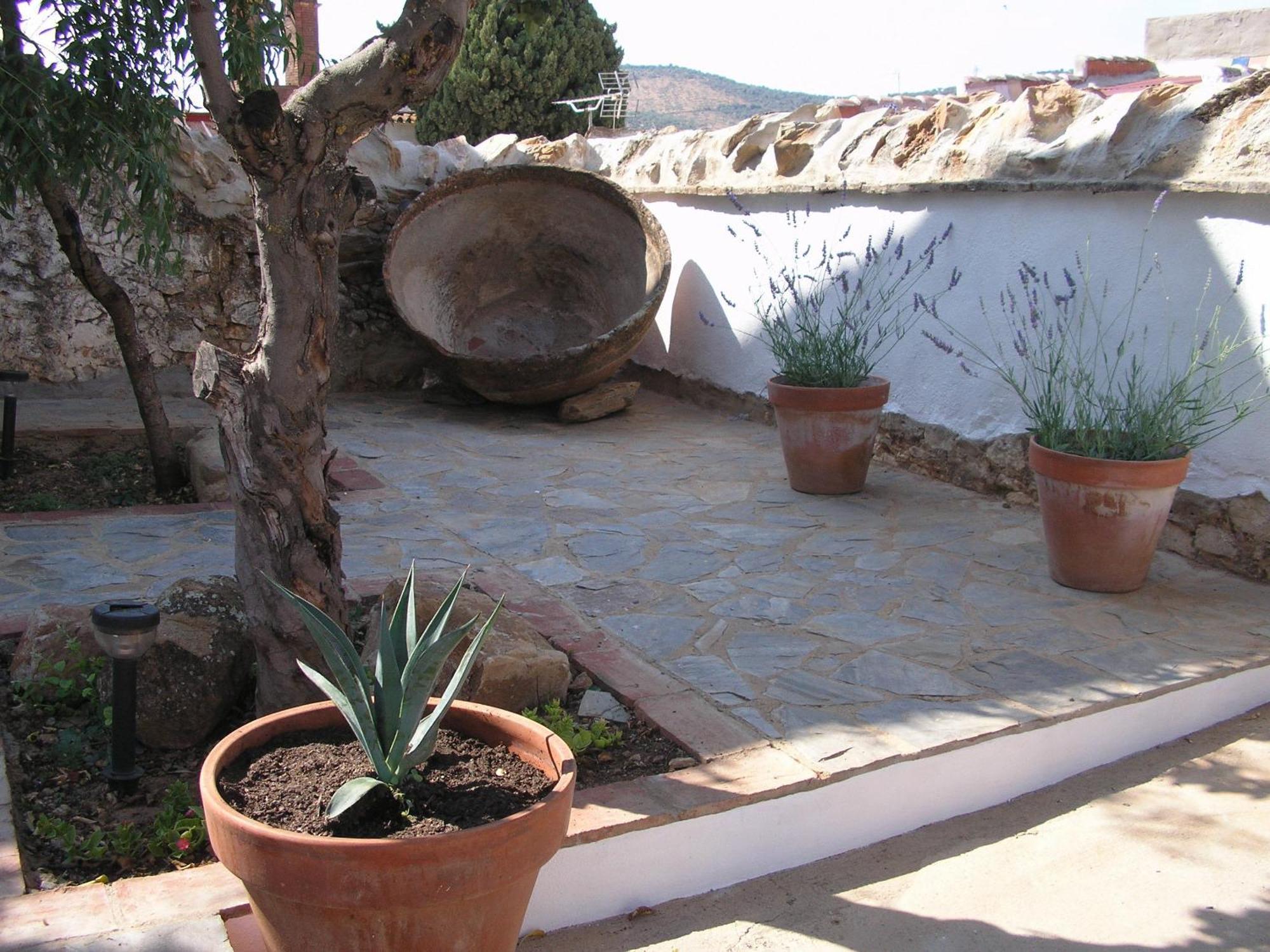 알라니스 Casa Rural Y Restaurante Casa Adriano 게스트하우스 외부 사진